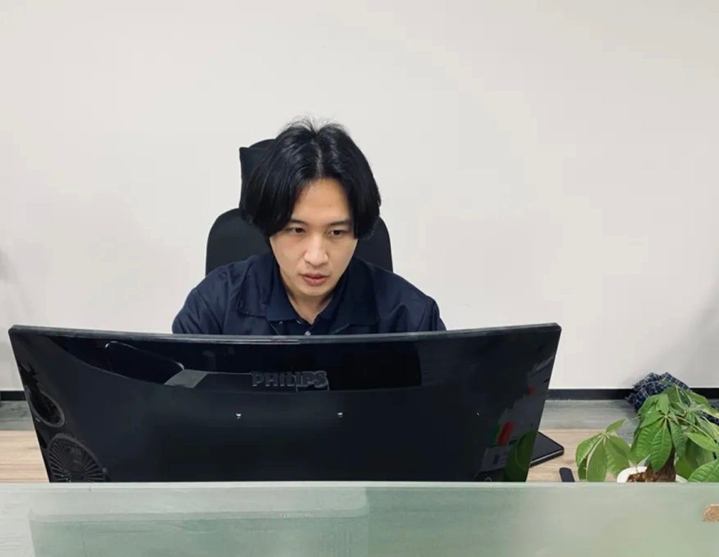 无奋斗，，，，，不青春|J9集团科技七位优异青年月表！