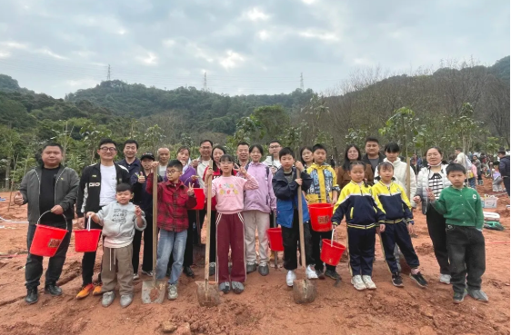植树造林，，，J9集团责任与继续！